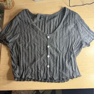 SHEIN Gray Ribbed Short Sleeve Button-Front Crop Top